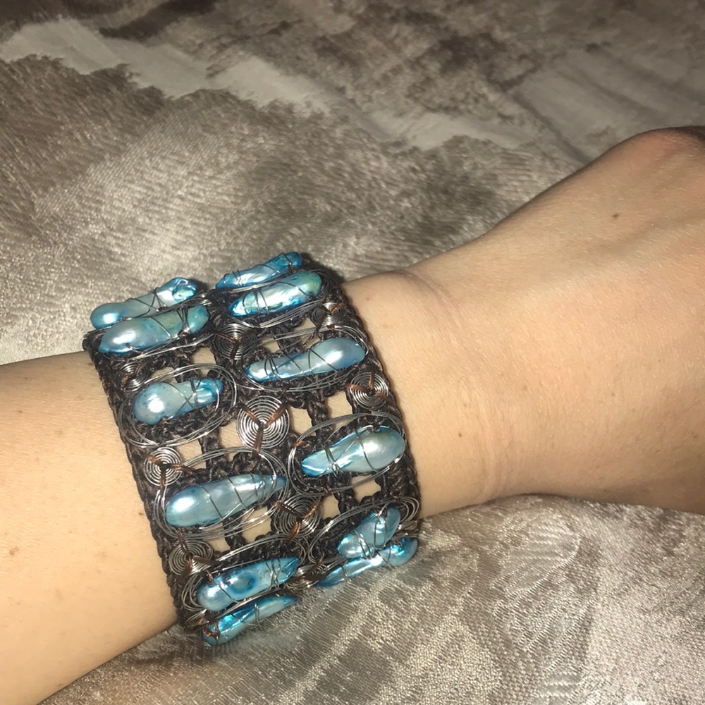 Cuff - Picture 2 of 4